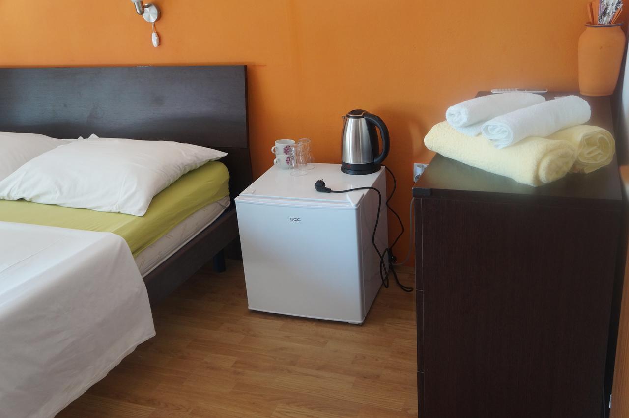 Guest House Tina Rab Town Kültér fotó